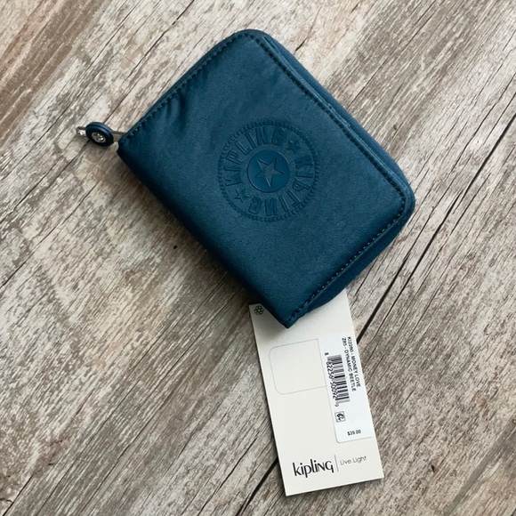 KIPLING Dynamic Beetle Money Love Wallet - Picture 1 of 5